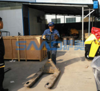 薩奧發(fā)貨區(qū)又一批壓路機，灌縫機走起！