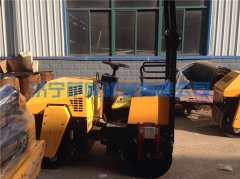 注意保養(yǎng)，延長(zhǎng)小型壓路機(jī)壽命