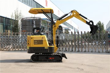 小型挖掘機(jī)使用破碎錘要注意什么？搞不好挖機(jī)